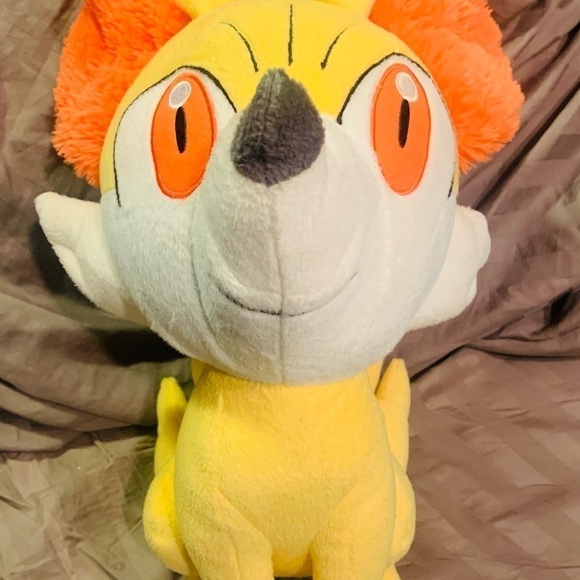 Pokémon Finnekin Fox Large 18” Plush - Picture 3 of 5